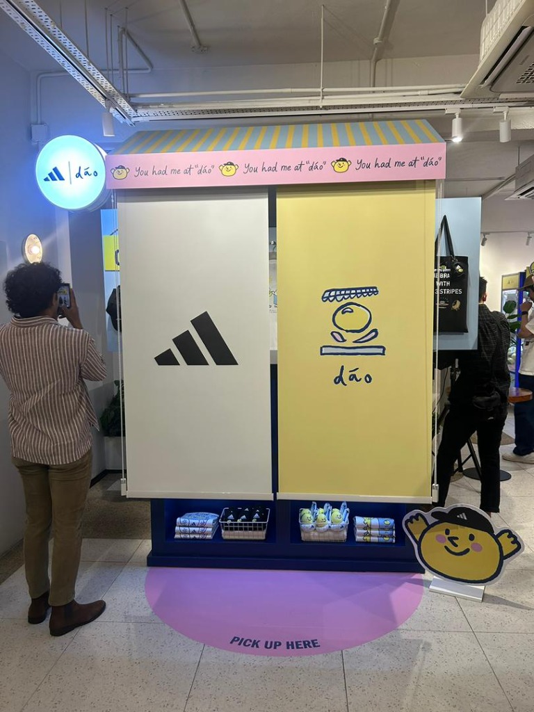 Adidas × Dáo 협업 팝업 부스